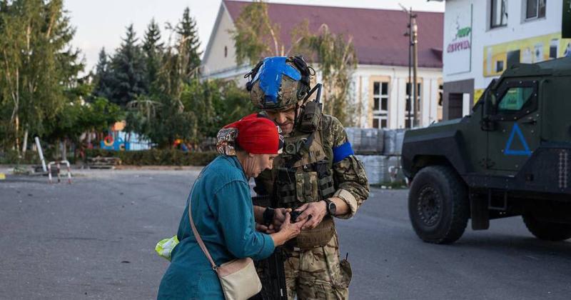 Російські авіаційні сили скинули двадцять керованих авіаційних бомб на землі Курської області - Основні новини України.