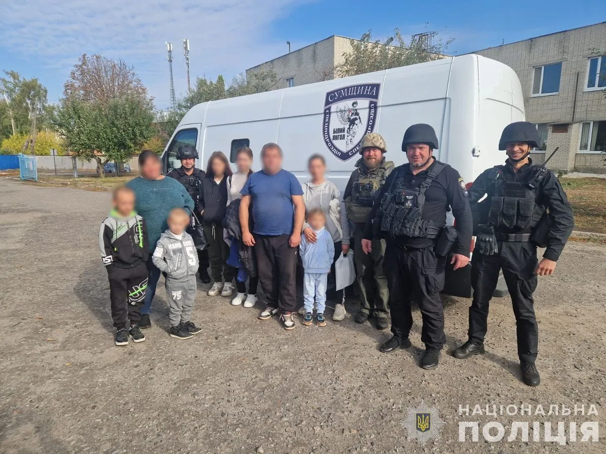 У Сумській області провели евакуацію 12 дітей з районів, що підпадають під обстріли | УНН