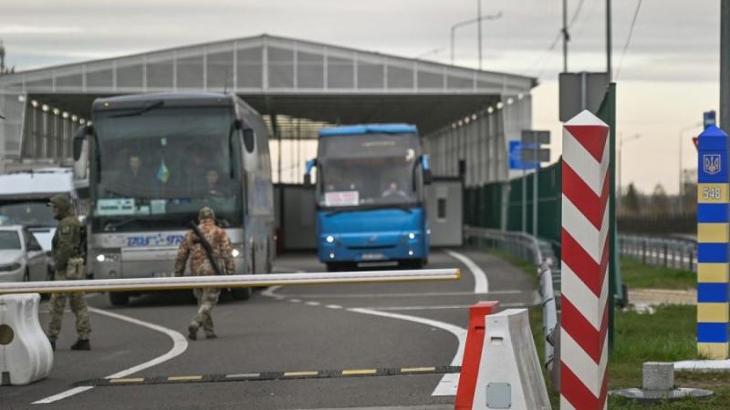 Прикордонники інформують про можливі затори на пункті перетину кордону з Польщею.