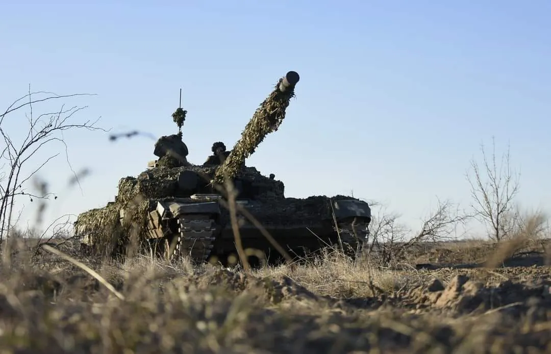 Генеральний штаб повідомляє, що з початку доби кількість бойових зіткнень зросла до 95, а найбільш напружена обстановка спостерігається на Покровському та Курахівському фронтах | УНН