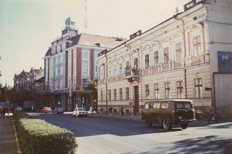 Жителі Франківська ініціювали петицію, щоб готель 