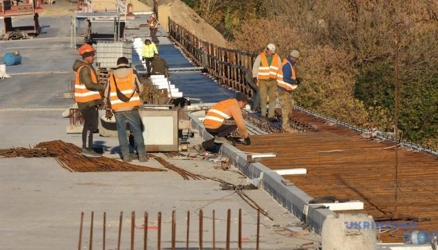 У Чугуївському районі відновили два мости, які були знищені російськими військами у 2022 році.